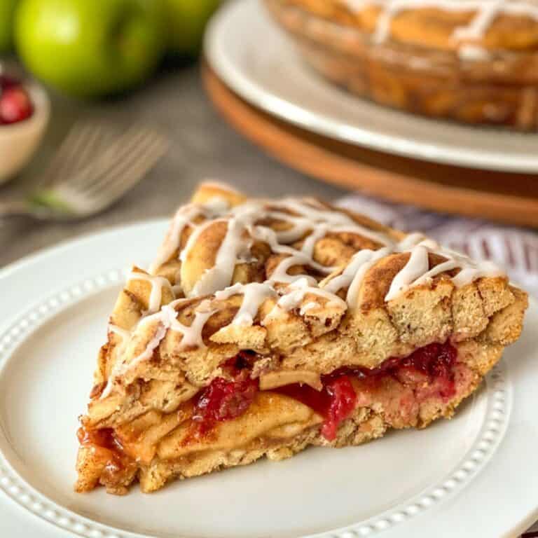 Cinnamon Roll Cranberry Apple Pie