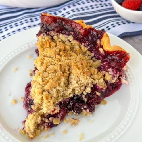 Mixed Berry Pie with Oatmeal Crumb Topping Whiskful Cooking